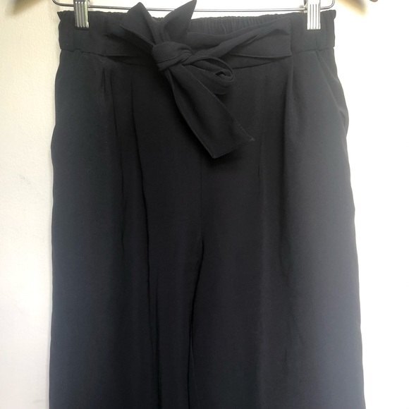 Lululemon Black Noir Crop Pants Size 6 - Picture 10 of 15